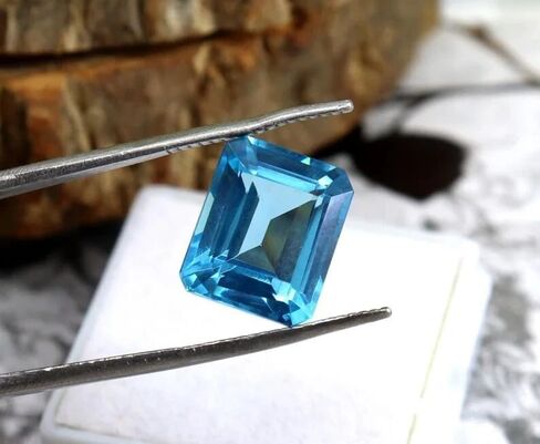 Natural Blue Aquamarine Gemstone 8-9 CT – Emerald Cut, Certified Loose Stone for Jewelry Making in Saudi Arabia