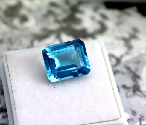 Natural Blue Aquamarine Gemstone 8-9 CT – Emerald Cut, Certified Loose Stone for Jewelry Making in Saudi Arabia