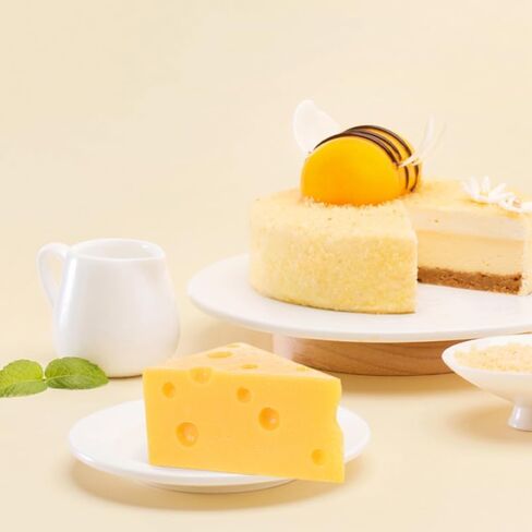 IMIKEYA Simulated Cheese Model Ornament Realistic Mini Cheese Prop for Home Decor Wedding Party Display Photo Props Lightweight Food Model with Vivid Color in Saudi Arabia