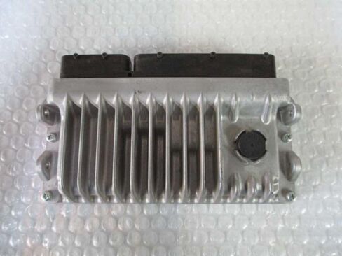 وحدة التحكم في المحرك ECM AWD تناسب 16-18 RAV4 89661-42W01 8966142W01 in Kuwait