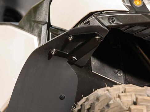 مشاعل SuperATV Fender لعام 2018+ Can Am Maverick Trail (انظر قائمة الإعداد الكاملة) | المتانة القصوى | حماية ضد الصخور والأوساخ والرمال والطين | صنع في الولايات المتحدة الأمريكية in Saudi Arabia