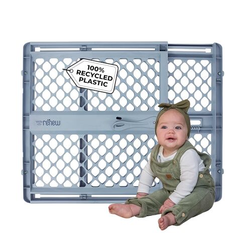 Toddleroo by North States - Renew 100% Recycled Plastic Baby Gate for Doorway; Sturdy for Indoor & Outdoor Use: Pressure Mounted, No Drill Gate; Made in USA; 26" to 42" Wide, 26" Tall; Pure White in Saudi Arabia