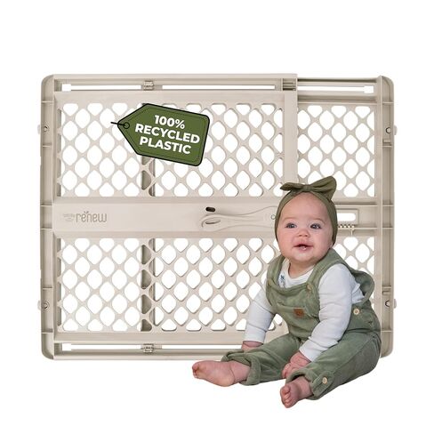 Toddleroo by North States - Renew 100% Recycled Plastic Baby Gate for Doorway; Sturdy for Indoor & Outdoor Use: Pressure Mounted, No Drill Gate; Made in USA; 26" to 42" Wide, 26" Tall; Pure White in Saudi Arabia