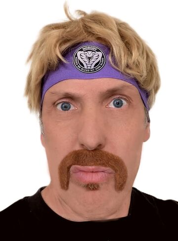 HandinHandCreations Dodgeball Goodman Costume Set – Wig & Mustache with Sweatband All Included | Retro White 80s Gym Look for Halloween & Cosplay Goodman in Saudi Arabia