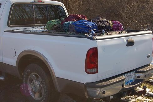 Ancra Cargo Bungee Pickup Truck Cargo Net with Detachable Hooks, 5" x 5" Cross Pattern, One-Size-Fits-Most Pickup Trucks (Min. Size 48" x 72" & Max. Size 72" x 108") in Kuwait