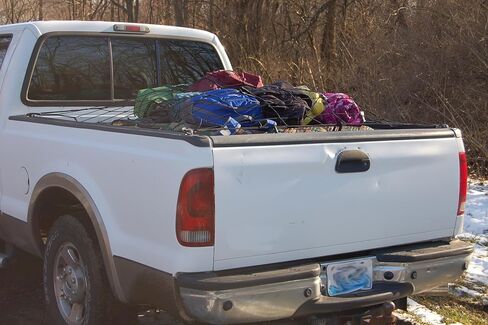 Ancra Cargo Bungee Pickup Truck Cargo Net with Detachable Hooks, 5" x 5" Cross Pattern, One-Size-Fits-Most Pickup Trucks (Min. Size 48" x 72" & Max. Size 72" x 108") in Kuwait