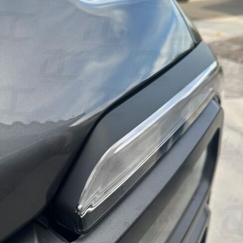 مجموعة ملصقات لاصقة للمصابيح الأمامية من الكروم حذف - تناسب Ford F250 / F350 (2023+) (أسود لامع) in Kuwait