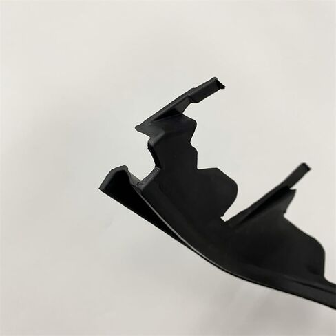 Insert strip on the right OEM 63128384488 in Saudi Arabia