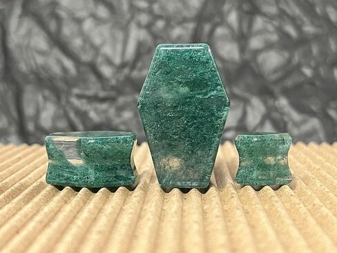 زوج من سدادات التابوت مزدوجة التوهج من الحجر الزجاجي المطحلب الجميل - الأنفاق - المقاييس - مجوهرات الجسم in Saudi Arabia