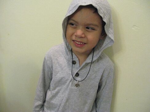 Small Versatile Sterling Silver Reproduction Pendant of a "1 Reale" Pirate Doubloon in Kuwait