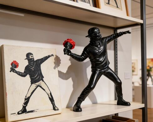 منحوتة قاذف الزهور BOIHEGU، نسخة طبق الأصل من فن شارع بانكسي، تمثال حديث لتزيين رف الكتب في غرفة المعيشة والمكتب (قاذف الزهور الأبيض) in Kuwait