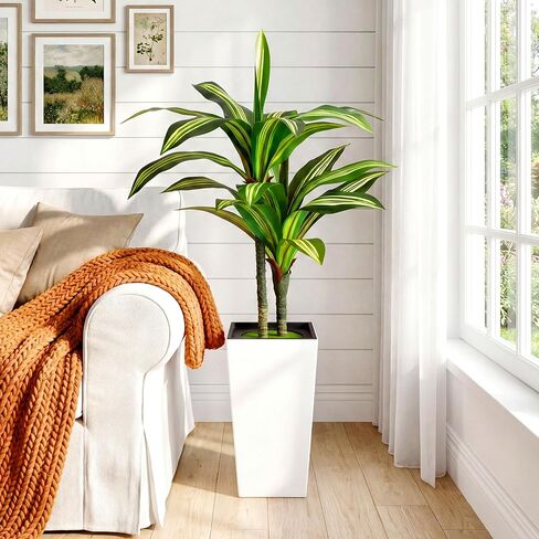 شجرة Dracaena الاصطناعية بطول 4 أقدام شجرة وهمية في الداخل مع زارع أبيض طويل القامة، Dracaena ذات اللمس الحقيقي، نباتات صناعية طويلة في الداخل لغرفة المعيشة مكتب ديكور الشرفة، تدفئة المنزل in Kuwait