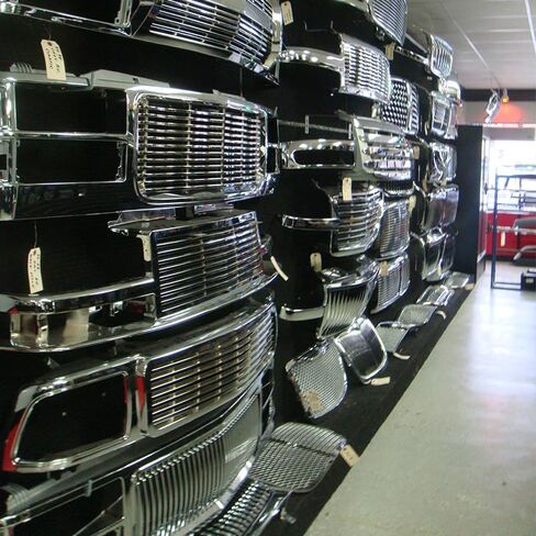 1994-1999 جي إم سي سييرا C/K بيك اب/سوبربان/يوكون حشوات أمامية من الكروم الخام - الشواية العلوية الرئيسية لـ 95 96 97 98 - الصدأ - مقاومة وعالية اللمعان in Kuwait