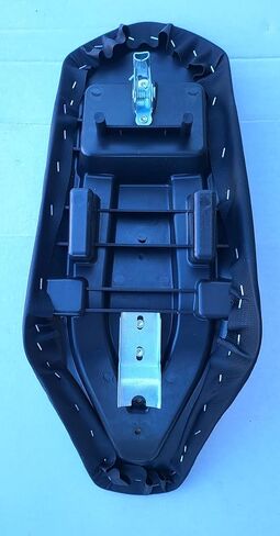 مقعد طويل 21 بوصة لسيارة ATV Taotao 125G Cheetah وCoolster Coolster 3125C 3125CX (لون أسود) in Kuwait