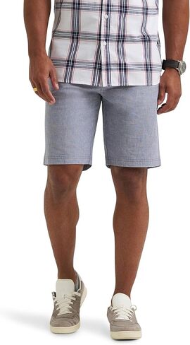 شورت Lee الرجالي Extreme Motion Flat Front، Academy Chambray، 32 in Saudi Arabia