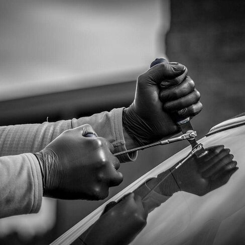 سكين سحب لإزالة الزجاج الأمامي - قبضة مطاطية in Kuwait