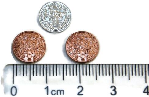 مجموعة من 3 عملات سانت بنديكت .999 من الفضة النقية (1) و .999 من النحاس النقي (2) in Kuwait