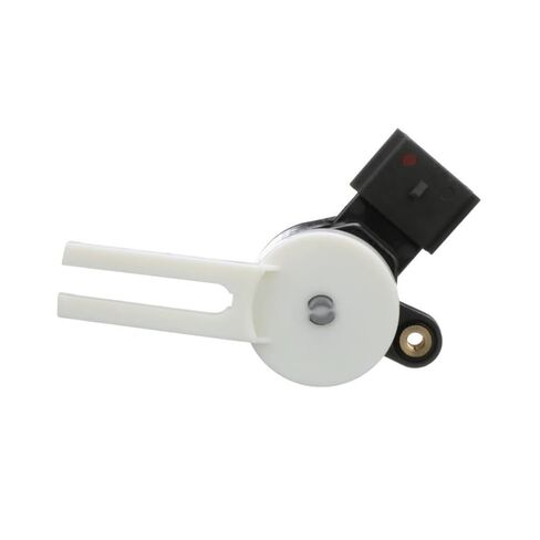 CarLights360 For GMC Sierra 2500 HD 2024 Brake Pedal Position Sensor | Plastic | Pin Terminal | Bolt On Attachment Method | Push Activation Style | Rectangular Connector | 1 Female Connector | 1359742 in Saudi Arabia