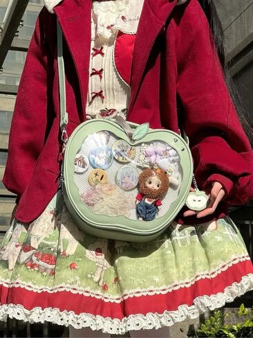 حقيبة ظهر Ita Bag باللون الأخضر على شكل تفاحة وحقيبة يد وحقيبة يد، عرض دبوس الرسوم المتحركة، هدية لأصدقائها in Saudi Arabia
