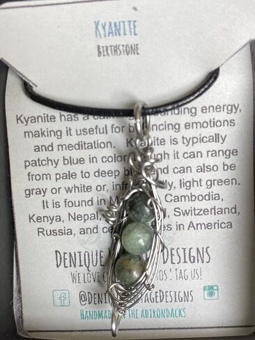 بازلاء الكيانيت الخضراء القابلة للتخصيص في قرنة PeaPod (1،2،3،4،5 أو 6) سلك قلادة ملفوف بالفولاذ / الفضة / النحاس / البرونز / النحاس / التيتانيوم / الحديد الأسود / الذهب عيار 14 / الذهب الوردي عيار 14 قيراط / النيوبيوم الأسود in Kuwait