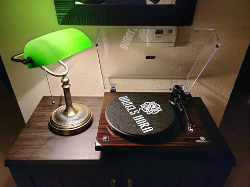 مصباح مكتب المصرفيين الزجاجي الأخضر من Newrays ومصباح مكتب المصرفيين الزجاجي الأخضر العتيق in Kuwait