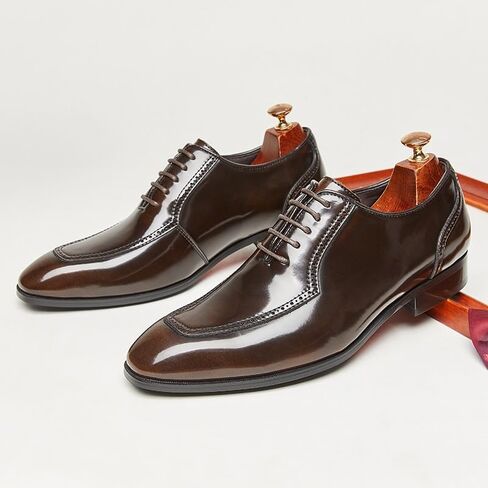 Men's British-Style Glossy Patent Leather Business Formal Leather Shoes Vintage Carved Square Toe Oxford Shoes Suitable for Banquet Wedding Shoe in Saudi Arabia