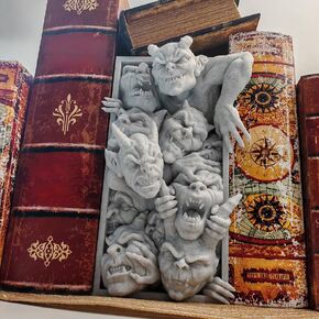 غلاف كتاب Gargoyle القوطي - تمثال وحش رخامي مطبوع ثلاثي الأبعاد، ديكور رف شيطان مخيف لجميع القديسين، هدية تزيين رف كتب مخيف لمحبي الرعب (Gothic Gargoyle) in Kuwait