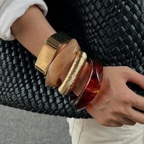 ALEXTINA Vintage Resin Bangle Set for Women – 4PCS Chunky Gold Acrylic Cuff Stack, Red Black Caramel Mix, Bold Summer Statement Bracelets Gift in Saudi Arabia