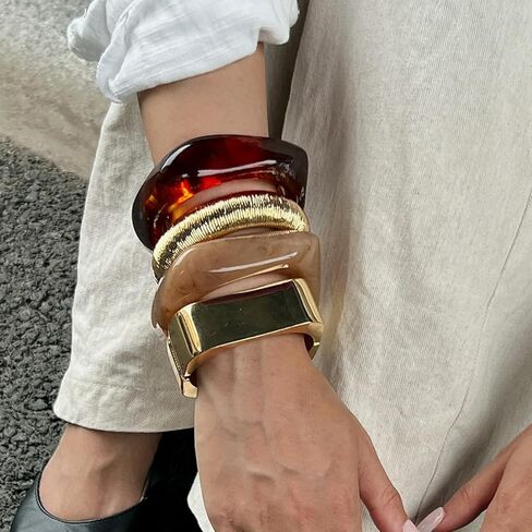 ALEXTINA Vintage Resin Bangle Set for Women – 4PCS Chunky Gold Acrylic Cuff Stack, Red Black Caramel Mix, Bold Summer Statement Bracelets Gift in Saudi Arabia