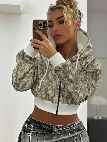 Women's Cropped Camo Hoodie Zip Up Sweatshirt Long Sleeve Jacket Crop Top Y2K Fashion Fall Winter Clothes in Saudi Arabia
