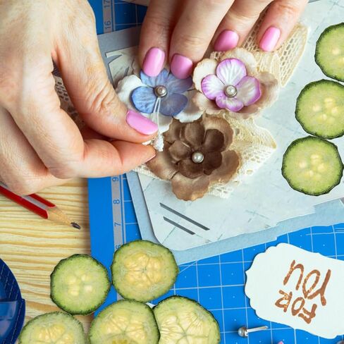 12pcs Real Dried Cucumber Slices Natural Pressed Cucumber Props Fruit Vegetables Model for Resin Art, DIY Crafts, Jewelry Making, Soap & Candle Decor Green - 1.34inch in Saudi Arabia