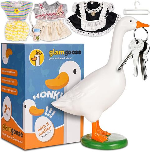 أوزة مكتب مع مجموعة من ثلاثة ملابس أوزة مكتبية مقاس 7 بوصات، تمثال أوزة سطح المكتب مع قاعدة مرجحة، ديكور منزلي لطيف، ديكور مكتب مكتب، هدايا عيد ميلاد للنساء (مجموعة ب) in Kuwait