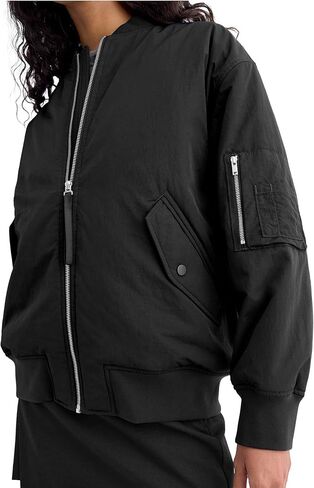 Everlane womens Everlane Renew Oversized Puffer Bomber in Saudi Arabia