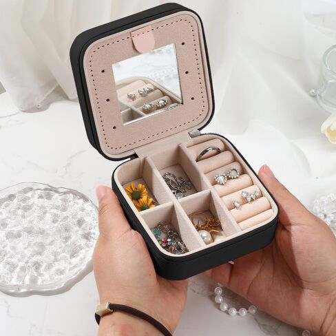 St Patricks Day Clovers Travel Jewelry Box, Portable Jewelry Box with Mirror, Small Jewelry Case Organizer and Storage for Girls Women Teen, Mini Travel Essentials Gifts for Birthday in Saudi Arabia