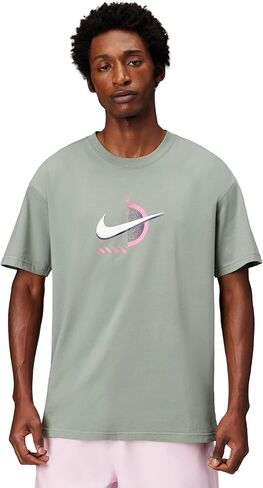 Nike Men's Basketball Loose Fit Graphic T-Shirt in Saudi Arabia