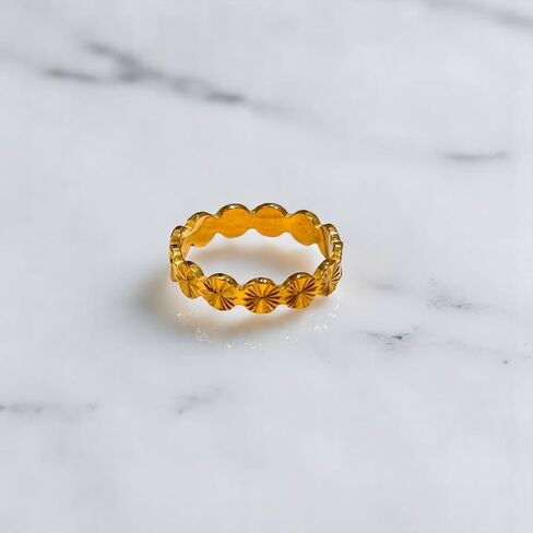18K Gold-Plated Dainty Flower Ring for Women - Non-Tarnish, Waterproof, Hypoallergenic Stainless Steel Band - Elegant Everyday Jewelry in Saudi Arabia