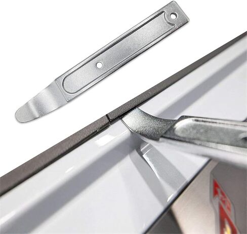 Yumfugu 1 PC Automotive Fastener Sheet Metal Crowbar, Multifunctional Door Panel Interior Exterior Trim Disassemble Tool, Portable Car Repair Accessories, Suitable for Most Models (Silver) in Saudi Arabia