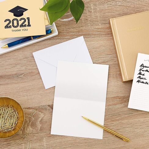بطاقات شكر للتخرج من هولمارك 2023، وقبعة تخرج ذهبية (40 رسالة شكر مع مظاريف) in Saudi Arabia
