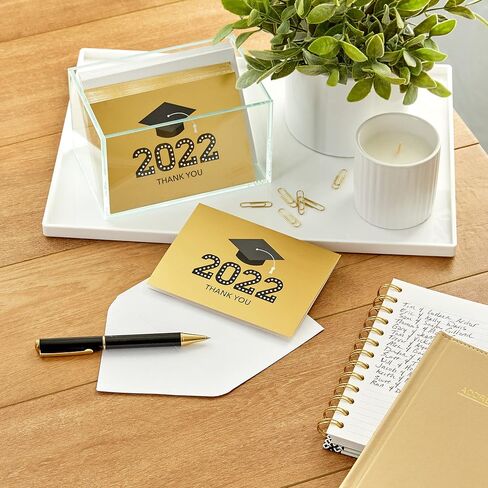بطاقات شكر للتخرج من هولمارك 2023، وقبعة تخرج ذهبية (40 رسالة شكر مع مظاريف) in Saudi Arabia