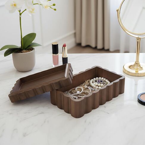 صندوق تذكار من الخشب المطاطي ذو حافة منحوتة - صندوق مجوهرات ذو حافة أخدود للحلي والصور | صندوق مجوهرات خشبي على شكل مروحة | 8.7 بوصة × 5.1 بوصة × 3.2 بوصة | هدية مثالية | صندوق هدايا (بني الجوز) in Kuwait