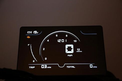 HHH Tank 200 King Kong Scooter New Limited Edition–EFI Fuel Injected with Digital LCD Speedometer Street Moped California Approved in Saudi Arabia