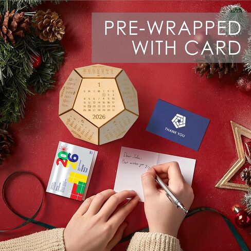 مكعب تقويم مكتبي خشبي لعام 2026 - ديكور مكتب ثنائي السطوح، هدية فريدة للعام الجديد للرجال والنساء، هدايا لزملاء العمل والموظفين، هدايا السنة الصينية الجديدة، هدايا عيد الحب له in Kuwait