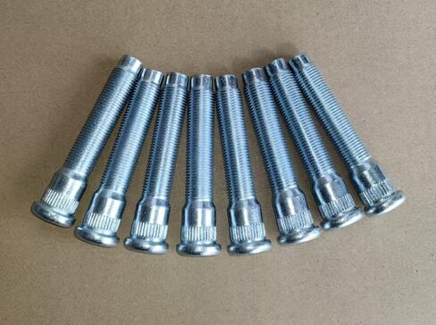 8pcs 9/16-18 Rear Serrated Wheel Lug Stud Bolts 610-303 3.28 in. UHL Replacement for 1985-2004 Ford F-250, 85-97 F-350, 87-04 E-350 Econoline, 00-04 E-450 in Saudi Arabia