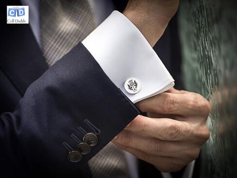 أزرار أكمام على شكل فيل أفريقي من Cuff-Daddy مع صندوق هدايا لعرض السفر in Kuwait