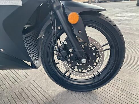 Venom X22GT 250cc EFI Fully Automatic Street Motorcycle – 250cc Auto Sportbike, Street Legal, Fuel Injected, Water-Cooled Engine, Digital Speedometer, LED Lights, 17/16" Wheels, Highway Capable Moto in Kuwait