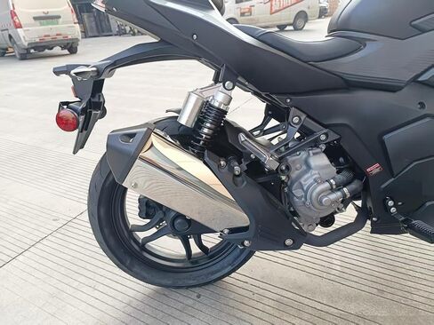 Venom X22GT 250cc EFI Fully Automatic Street Motorcycle – 250cc Auto Sportbike, Street Legal, Fuel Injected, Water-Cooled Engine, Digital Speedometer, LED Lights, 17/16" Wheels, Highway Capable Moto in Kuwait