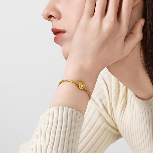 CHOW SANG SANG Gold Rhyme 999 24K Gold Blossom Diamond Charm Bracelet for Women 95690C ICONIC in Saudi Arabia