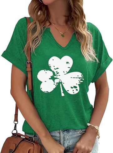 قمصان يوم القديس باتريك برقبة على شكل حرف V للنساء قميص برسومات Lucky Irish Shamrock Clover كاجوال بأكمام قصيرة in Kuwait