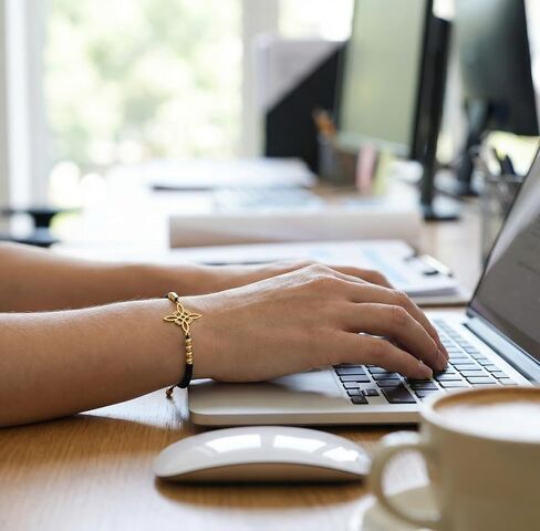 زوج واحد من سوار عقدة الساحرات، حبل سلسلة قابل للتعديل مع مجوهرات عقدة سلتيكية سحرية من الفولاذ المقاوم للصدأ للنساء والرجال والأزواج in Saudi Arabia