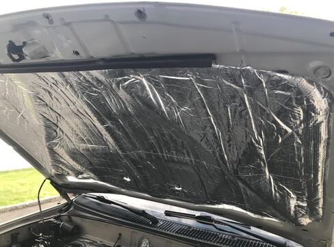 وسادة عازلة لغطاء السيارة - عازل للصوت ودرع للحرارة - رغوة ذاتية اللصق مقاس 32 × 55 بوصة مع رقائق الألومنيوم in Kuwait